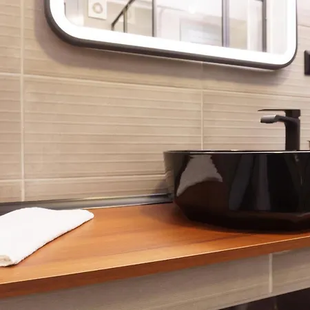 Sani Deluxe Home- Monastiraki Square - Brand New * Athene