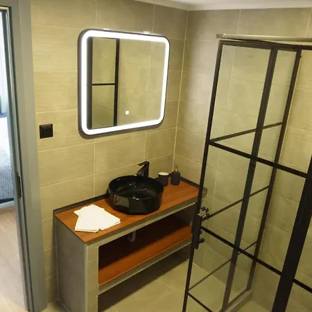 Daire Sani Deluxe Home- Monastiraki Square - Brand New *